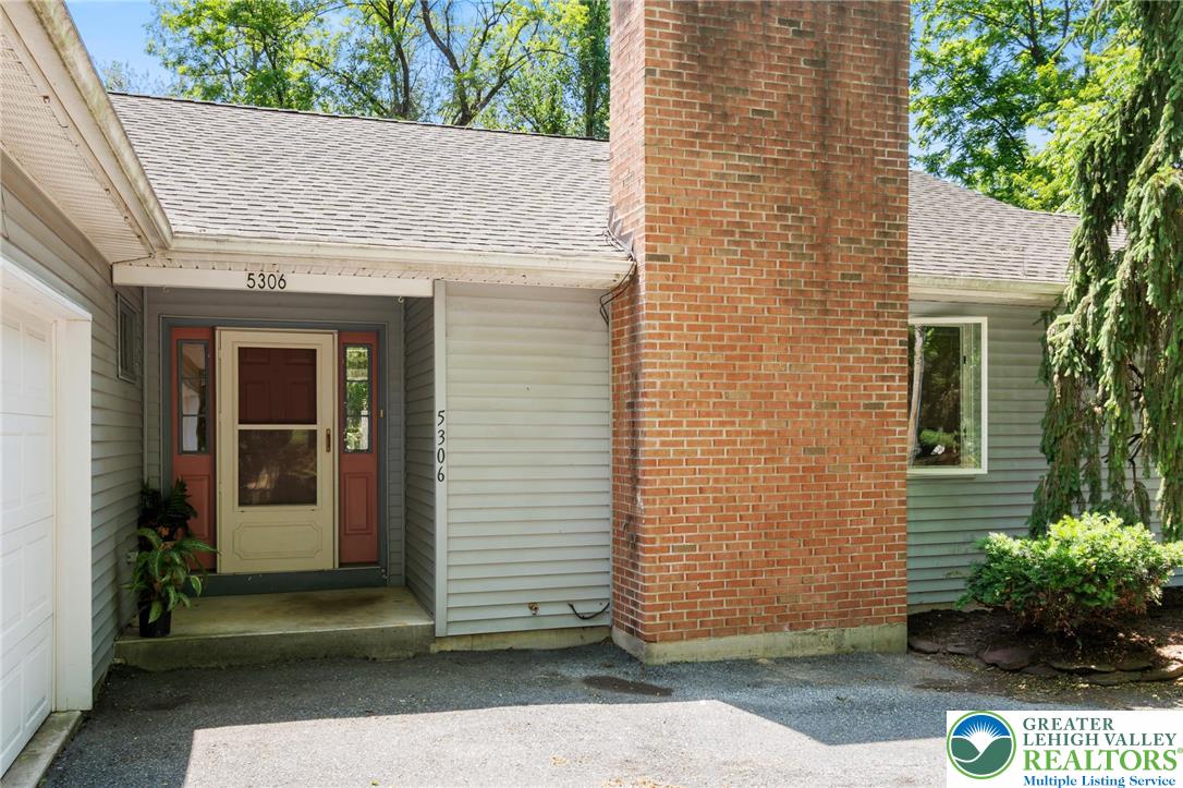 5306 Lanark Road Center Valley, PA 18034 - Photo 3 of 29 Gallery Image 3