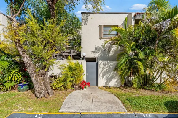 $530,000 | 4726 Southwest 67th Avenue, Unit F6, Miami, FL 33155