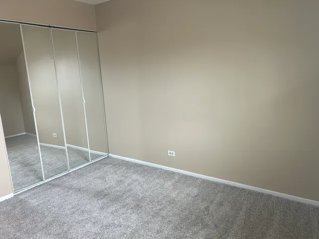 $2,200 | 122 Stirling Lane, Unit X2, Schaumburg, IL 60107