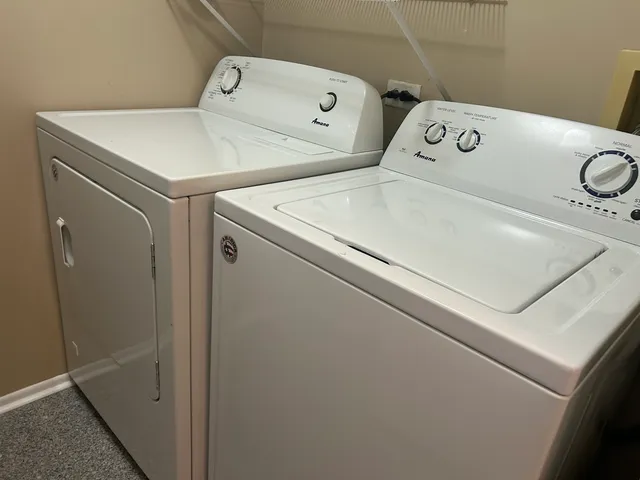 $2,200 | 122 Stirling Lane, Unit X2, Schaumburg, IL 60107