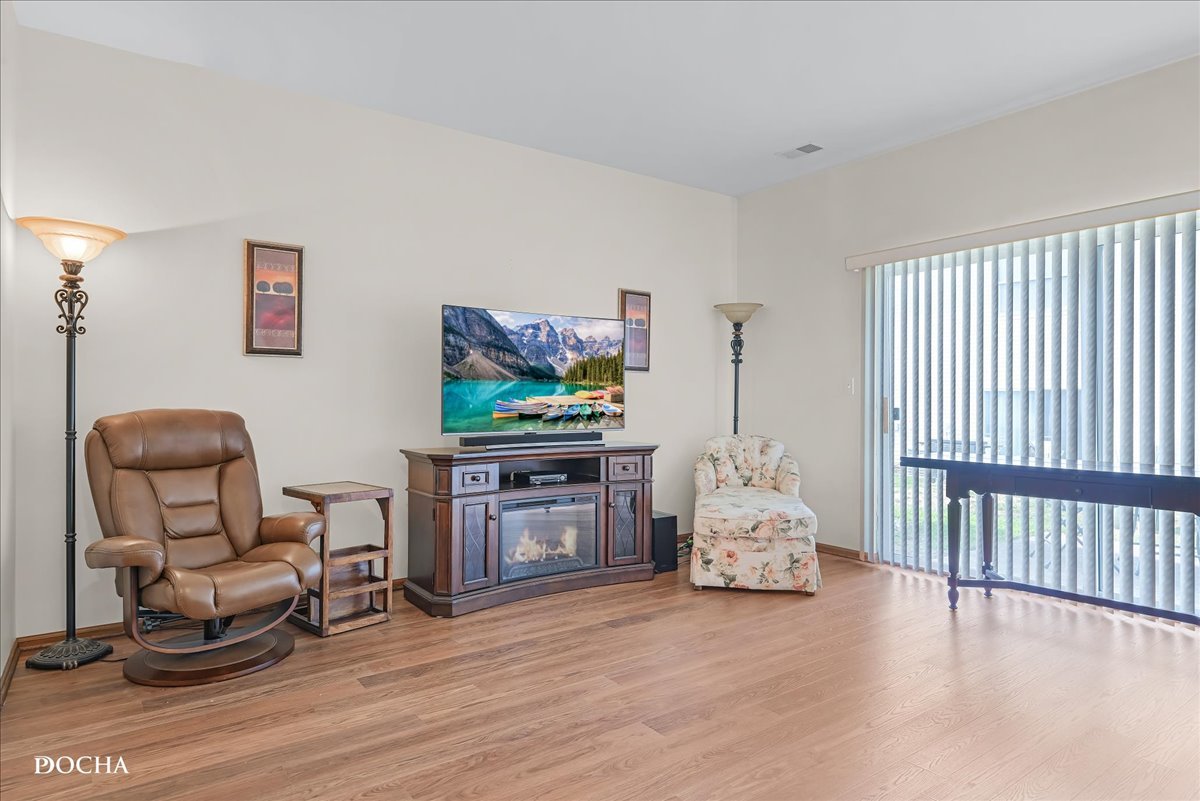 1945 Calla Drive Joliet, IL 60435 - Photo 3 of 23