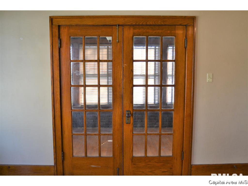 1527 South 5th Street Springfield, IL 62703 - Photo 5 of 21