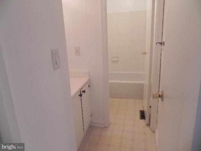 712 Uniontown Road Westminster, MD 21158 - Photo 12 of 17 Bath #1