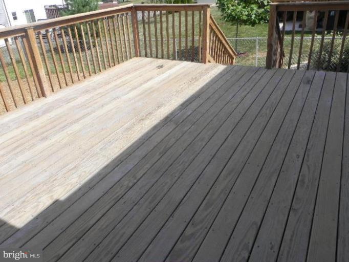 712 Uniontown Road Westminster, MD 21158 - Photo 17 of 17 Deck
