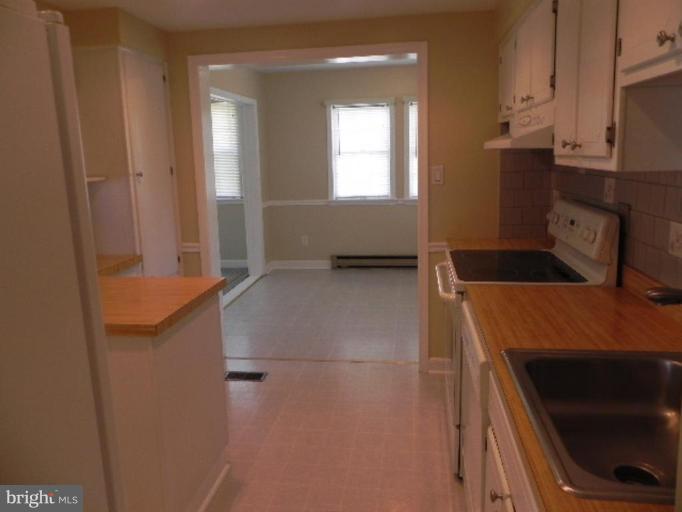 712 Uniontown Road Westminster, MD 21158 - Photo 6 of 17 Kitchen #3