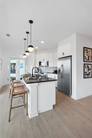 $4,475 | 3001 West 11th Street, Unit 537, Houston, TX 77008