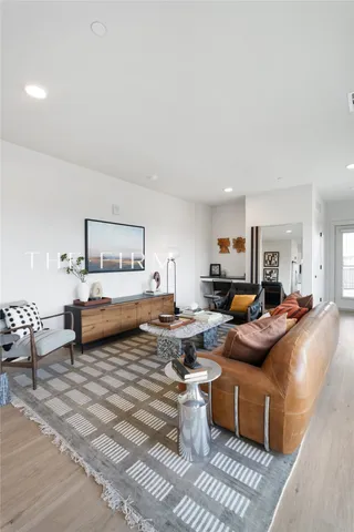 $4,475 | 3001 West 11th Street, Unit 537, Houston, TX 77008