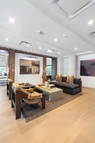 $4,475 | 3001 West 11th Street, Unit 537, Houston, TX 77008