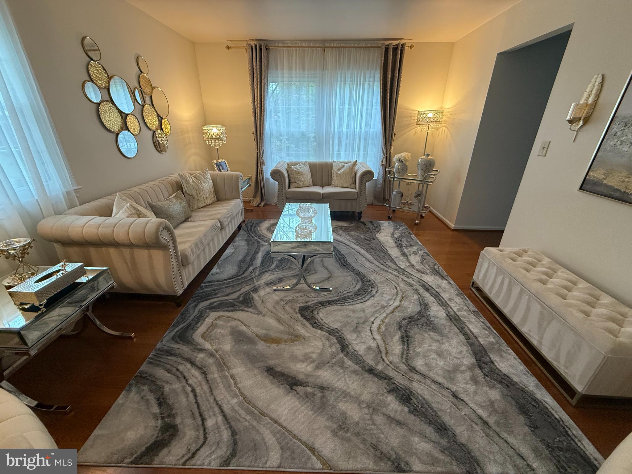 4082 Braxton Road Chantilly, VA 20151 - Photo 20 of 40 a living room with furniture and a window