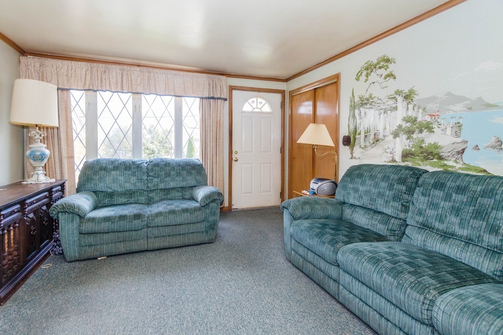 277 Temple Road Waltham, MA 02452 - Photo 12 of 26 Gallery Image 12