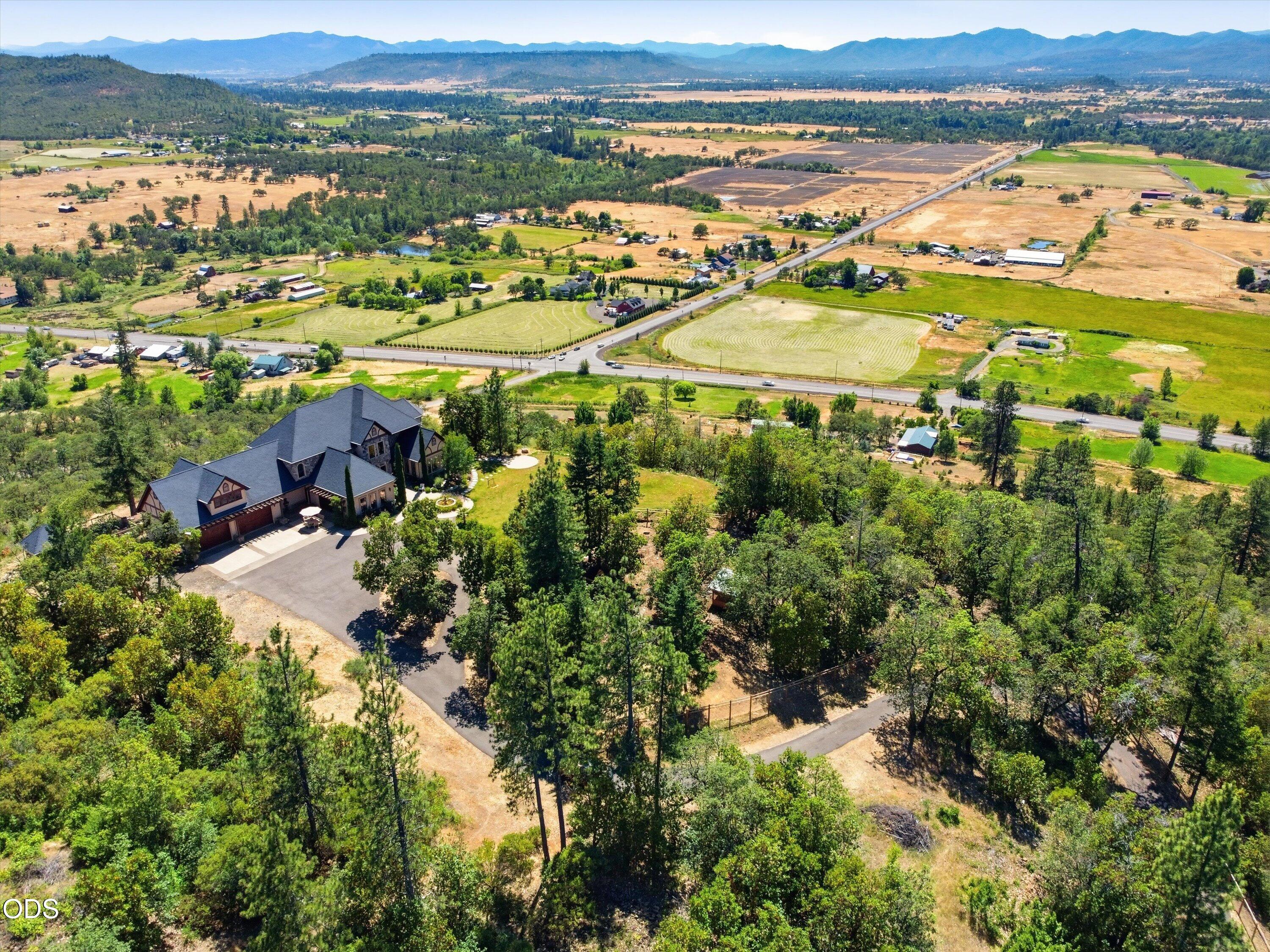 15202 Richards Way Eagle Point, OR 97524 - Photo 128 of 129