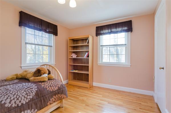 312 Woodcliff Road Newton, MA 02461 - Photo 14 of 20