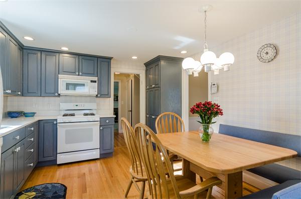 312 Woodcliff Road Newton, MA 02461 - Photo 9 of 20
