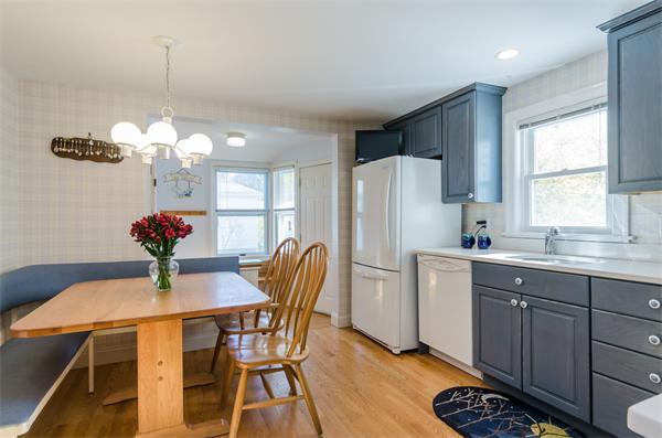 312 Woodcliff Road Newton, MA 02461 - Photo 10 of 20