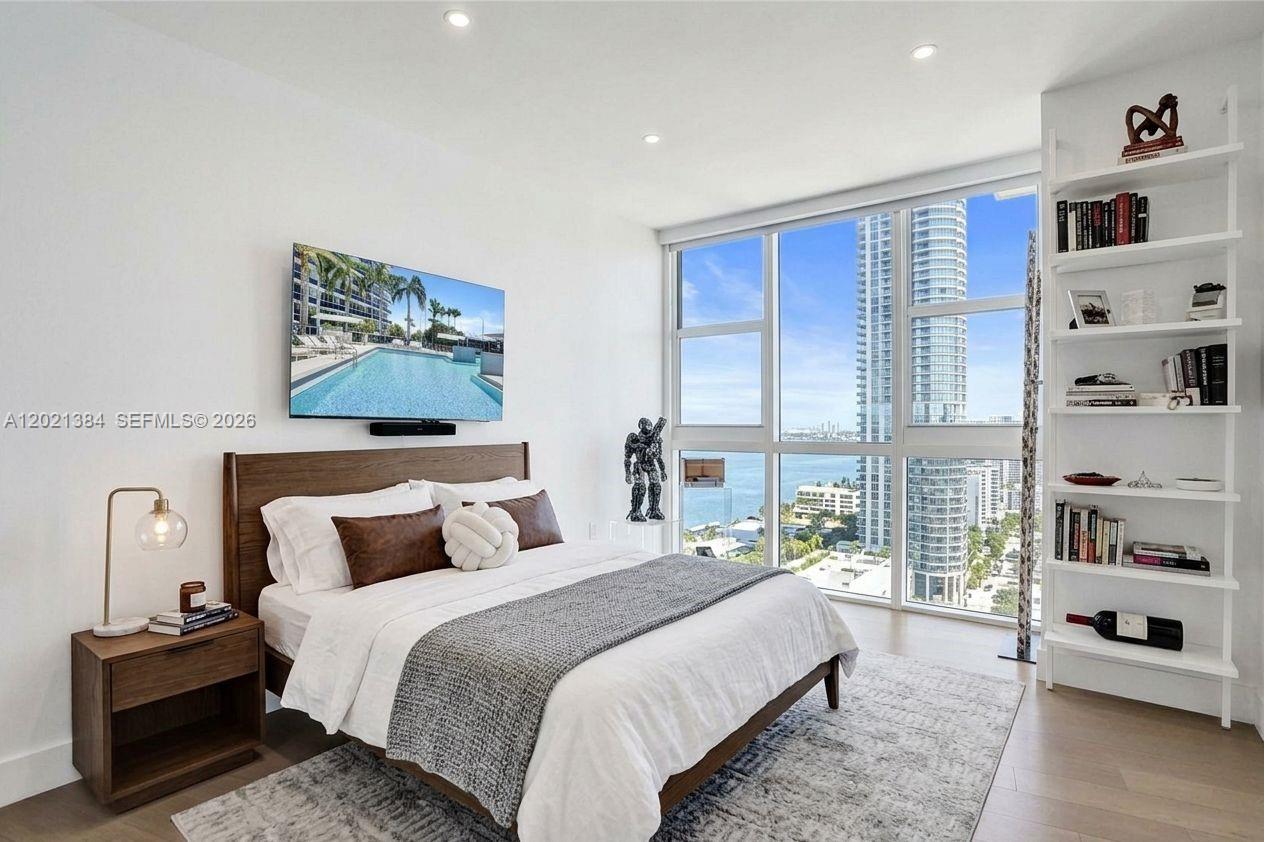 400 Alton Road, Unit PH11 Miami Beach, FL 33139 - Photo 50 of 52 Gallery Image 50