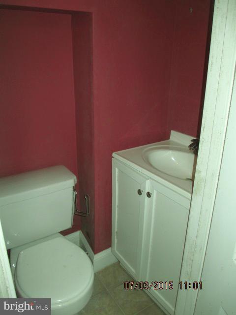 8433 Rugby Road Pasadena, MD 21122 - Photo 15 of 17 Bath