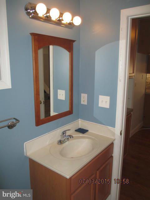 8433 Rugby Road Pasadena, MD 21122 - Photo 10 of 17 Bath