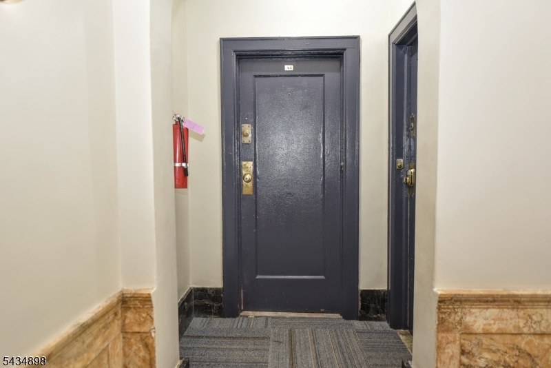 303 Hamilton Place, Unit A4 Hackensack, NJ 07601 - Photo 4 of 13