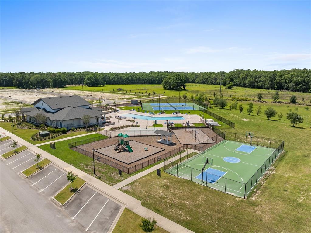 9437 Southwest 67th Lane Gainesville, FL 32608 - Photo 33 of 41 a view of a water with a big yard