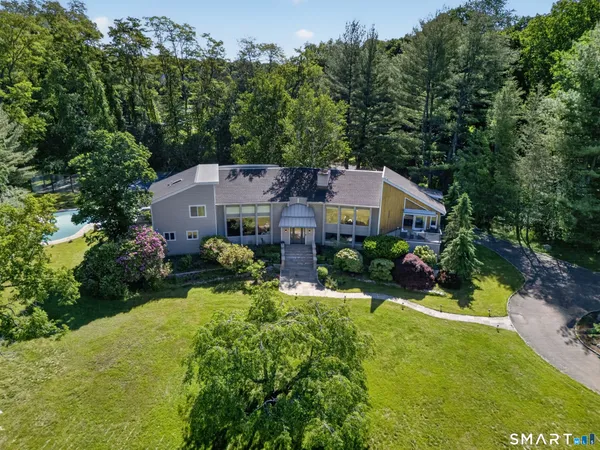 $1,899,000 | 2177 Cross Highway, Fairfield, CT 06824