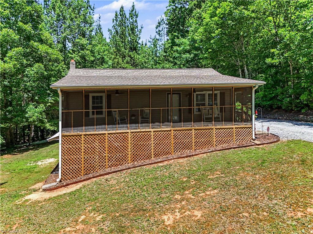 404 Kennedy Farm Road South Trinity, NC 27370 - Photo 4 of 37