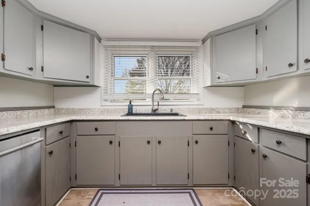 $300,000 | 603 Old North Main Street, Clover, SC 29710