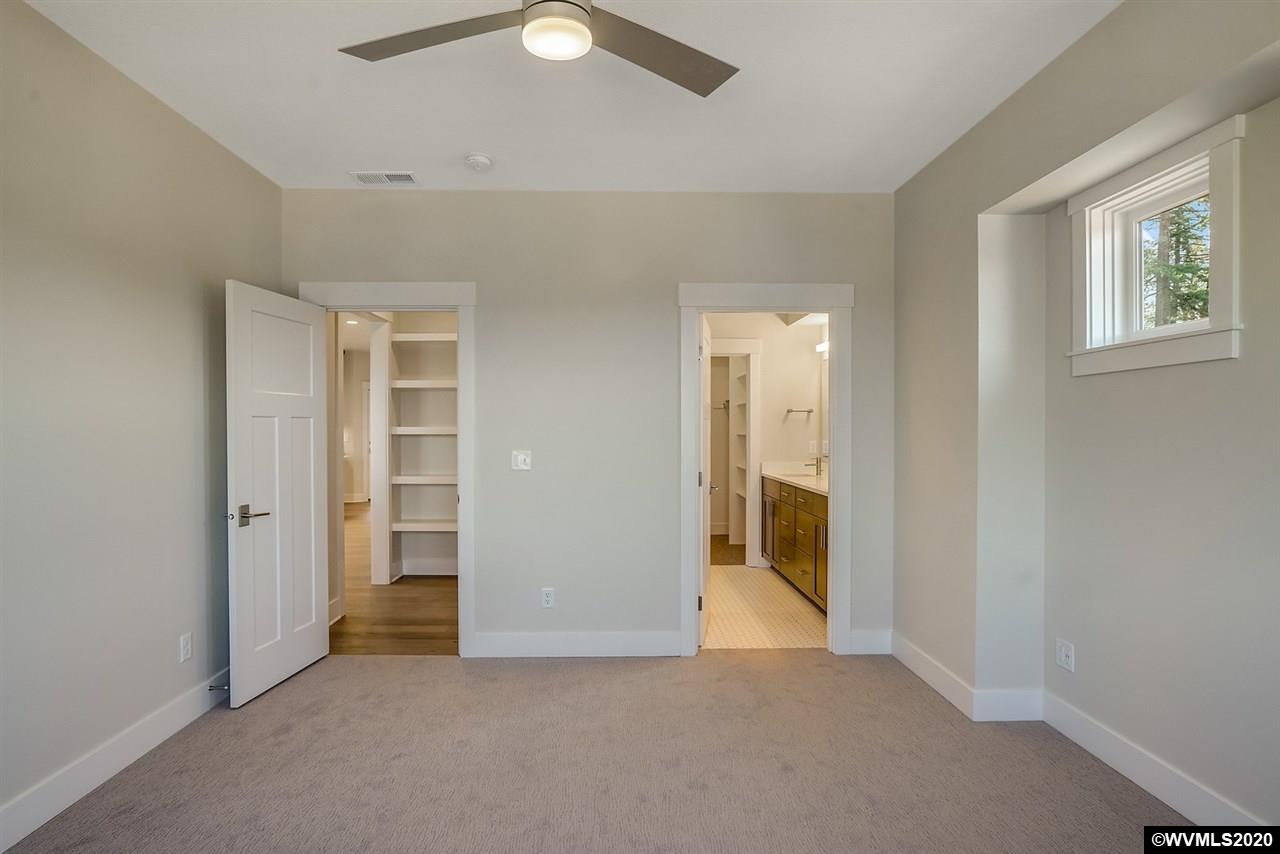 1534 Strong Road Southeast Salem, OR 97302 - Photo 21 of 35 Gallery Image 21