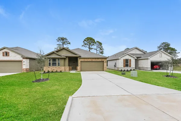 $1,835 | 14775 Country Club Drive, Beaumont, TX 77705