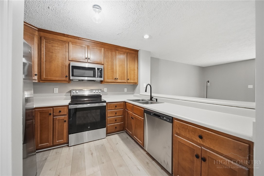 800 Meadowview Drive, Unit 2 Boone, NC 28607 - Photo 11 of 22