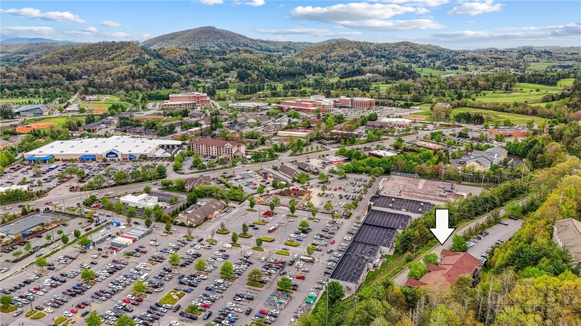 800 Meadowview Drive, Unit 2 Boone, NC 28607 - Photo 5 of 22