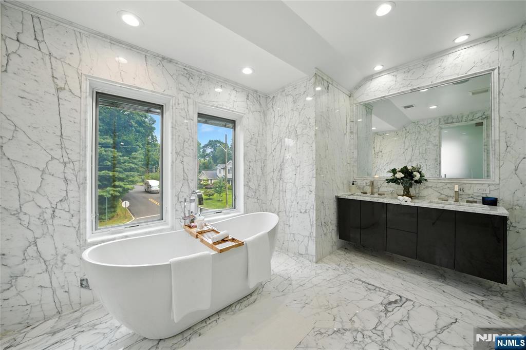44 Floral Terrace Tenafly, NJ 07670 - Photo 27 of 49