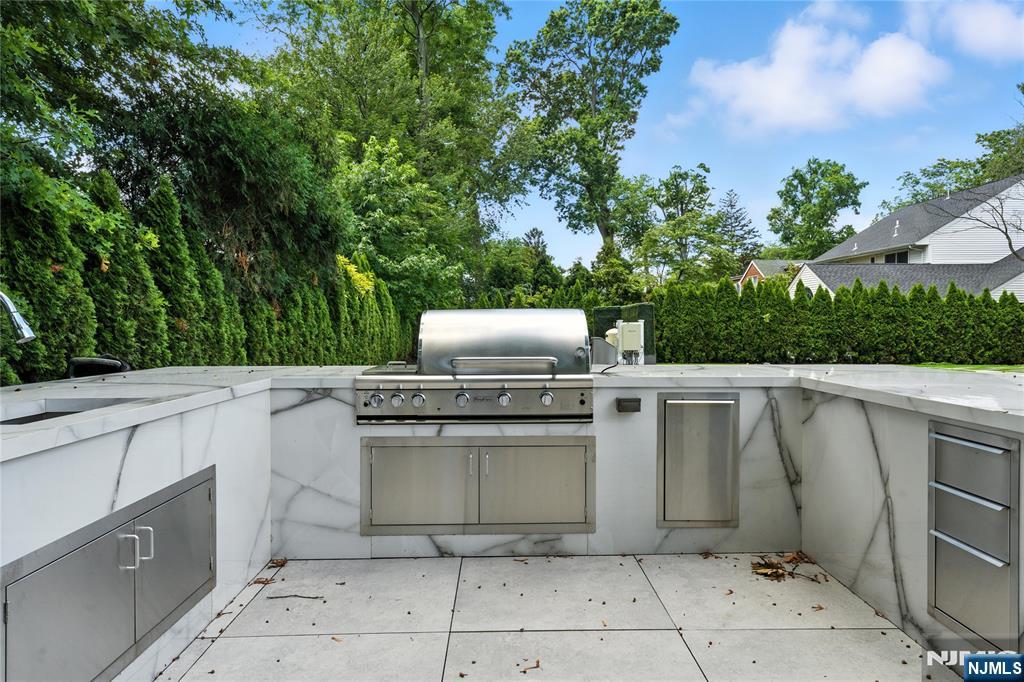 44 Floral Terrace Tenafly, NJ 07670 - Photo 31 of 49