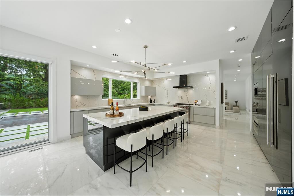 44 Floral Terrace Tenafly, NJ 07670 - Photo 9 of 49