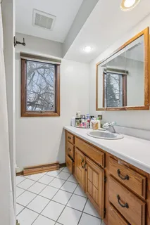 $395,000 | 2300 Bellaire Court, Des Plaines, IL 60016