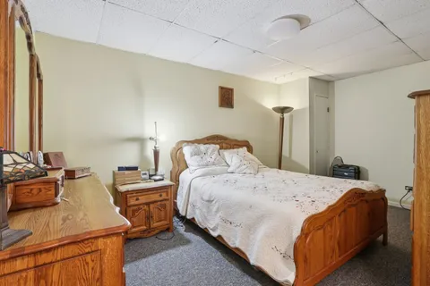 $395,000 | 2300 Bellaire Court, Des Plaines, IL 60016