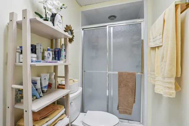 $395,000 | 2300 Bellaire Court, Des Plaines, IL 60016