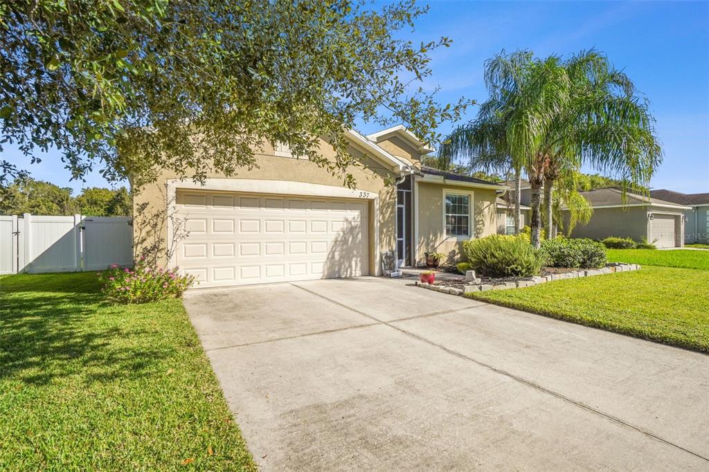 337 Bella Rosa Circle Sanford, FL 32771 - Photo 3 of 36
