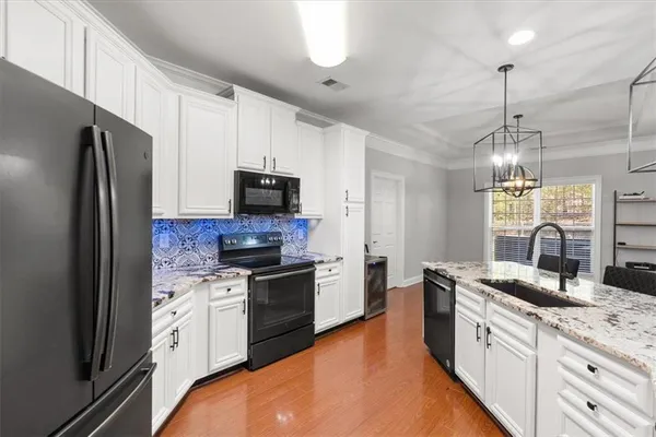 $369,000 | 25 Cherokee Hills Drive, Rydal, GA 30171