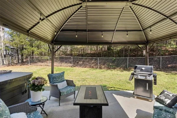 $369,000 | 25 Cherokee Hills Drive, Rydal, GA 30171