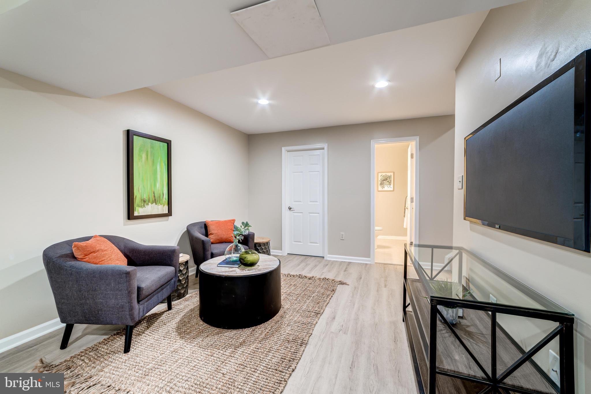 2326 Hunters Square Court Reston, VA 20191 - Photo 15 of 78