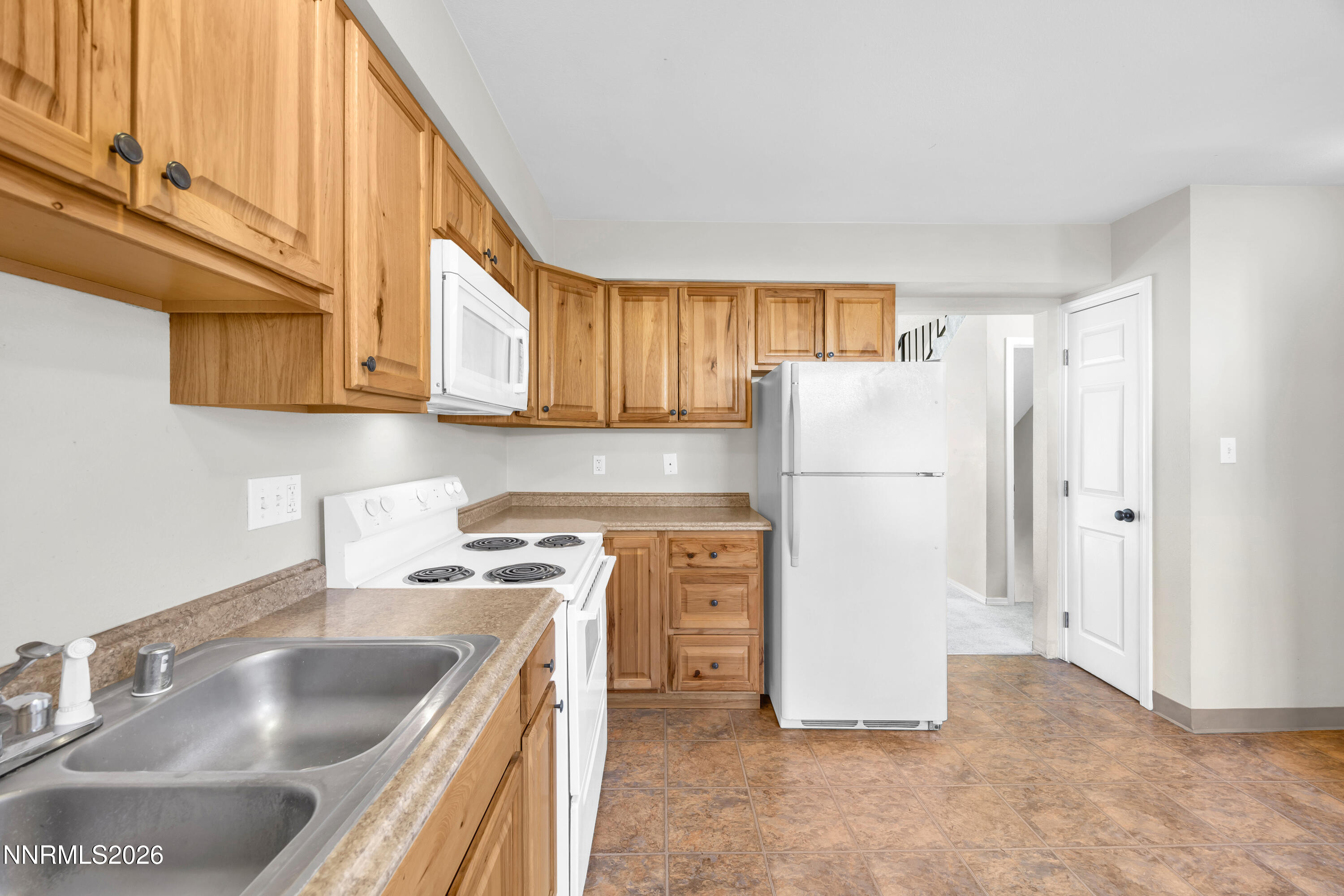 1414 East 9th Street, Unit 4 Reno, NV 89512 - Photo 9 of 22 27_img_6101