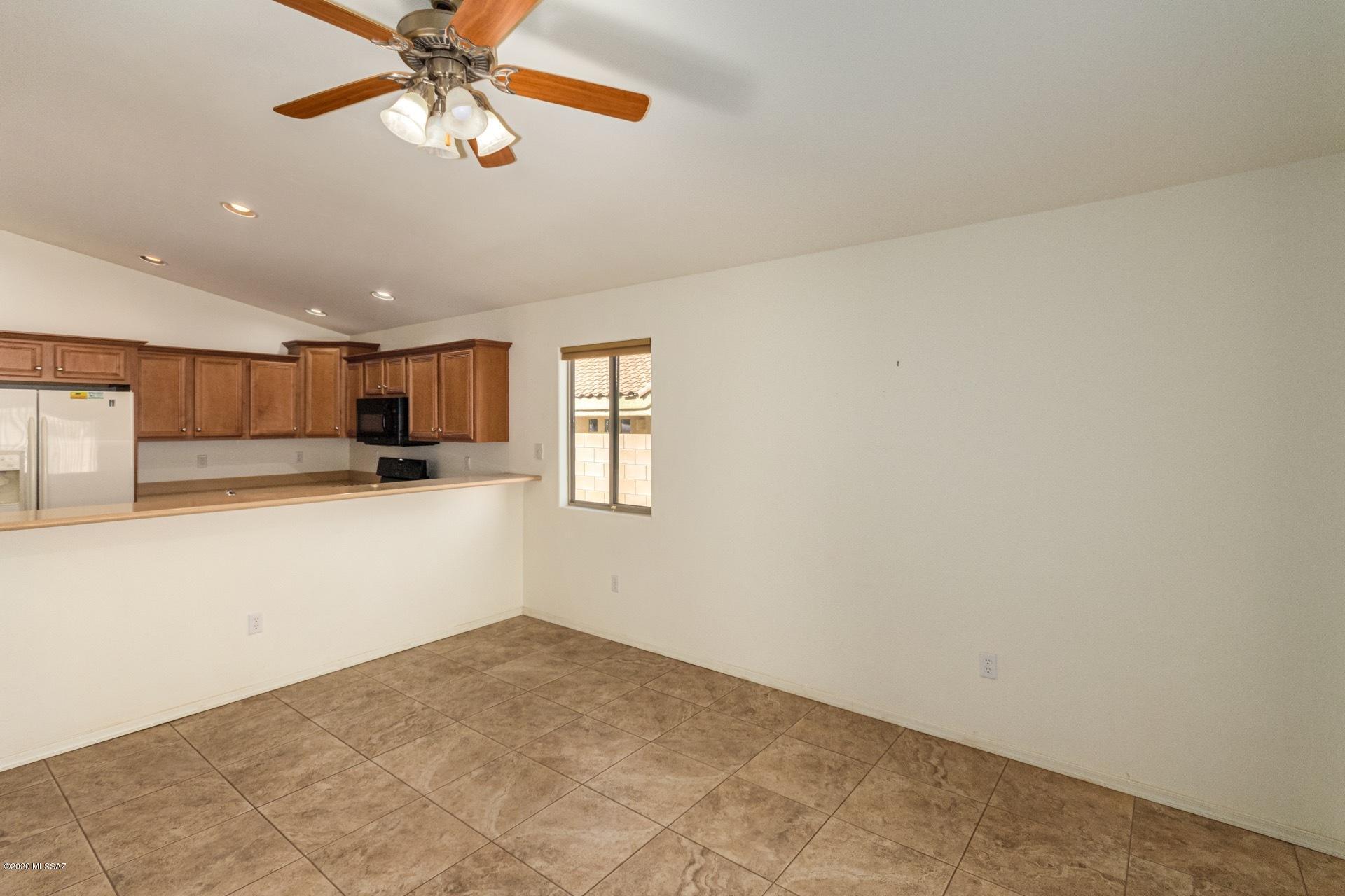 545 South Stone Bench Road Vail, AZ 85641 - Photo 10 of 34 Gallery Image 10