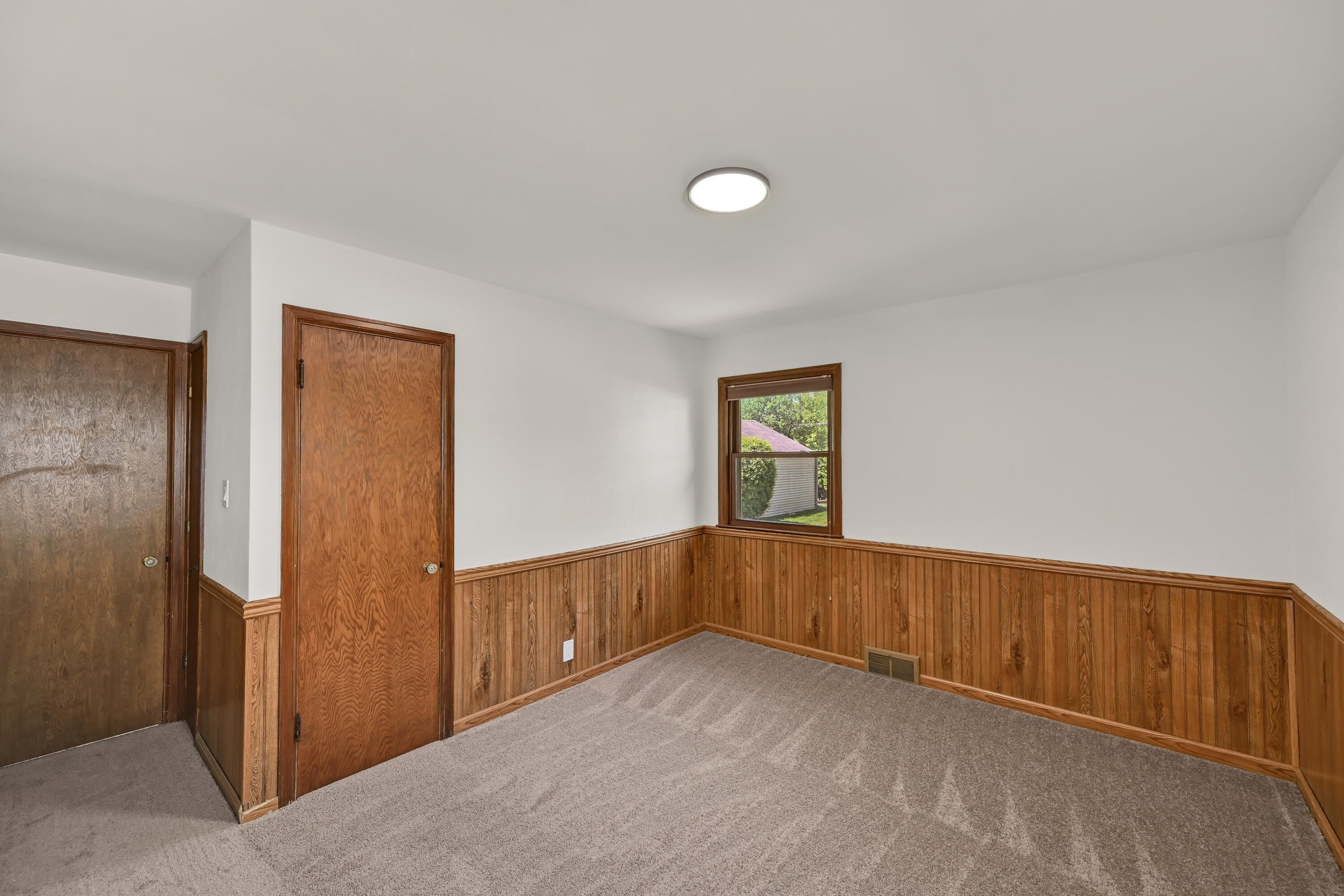 6319 North Bay Ridge Avenue Whitefish Bay, WI 53217 - Photo 19 of 34 DZ6329-17