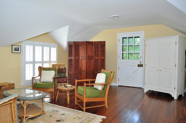 36W841 Crane Road St. Charles, IL 60174 - Photo 17 of 25 a living room with furniture and wooden floor