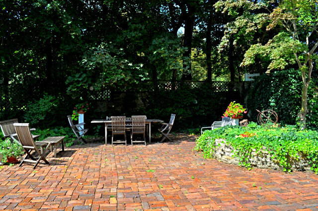 36W841 Crane Road St. Charles, IL 60174 - Photo 20 of 25 a backyard of a house with yard and outdoor seating