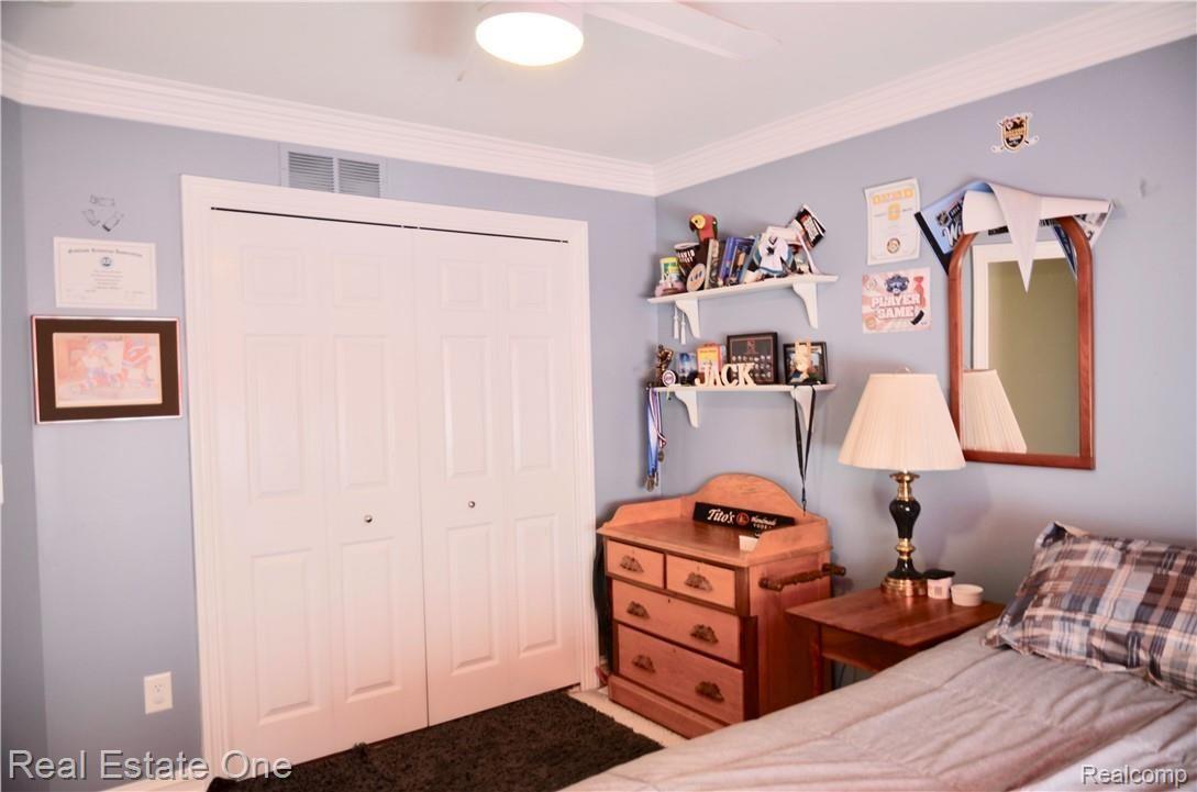 85 Ridge Field Court Oxford, MI 48371 - Photo 15 of 31 Room Upper Level