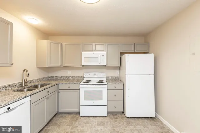 $1,450 | 174 Double Church Road, Stephens City, VA 22655