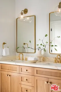 $3,095,000 | 11319 Rose Avenue, Los Angeles, CA 90066