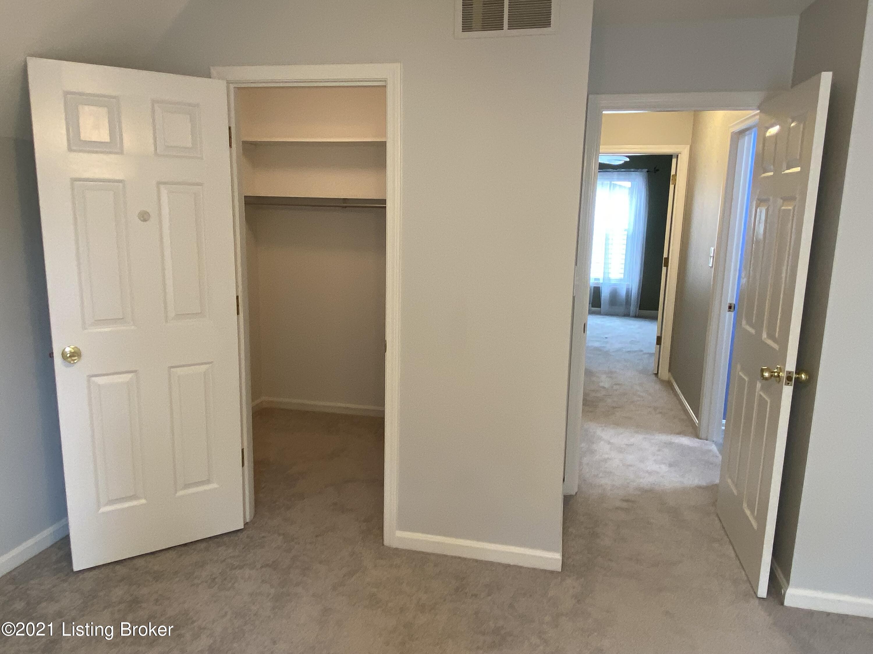 8029 Roland Avenue Louisville, KY 40222 - Photo 48 of 56 043