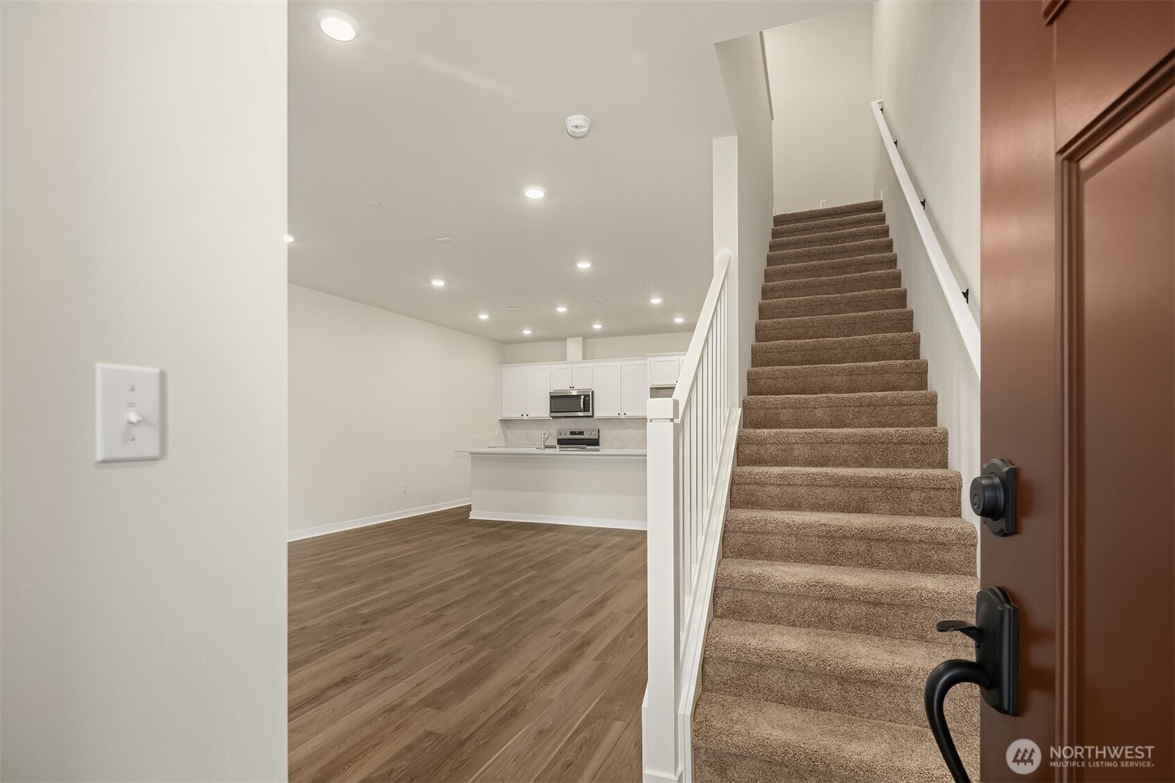 31840 Myrtle Street Carnation, WA 98014 - Photo 3 of 22 a view of entryway and hall